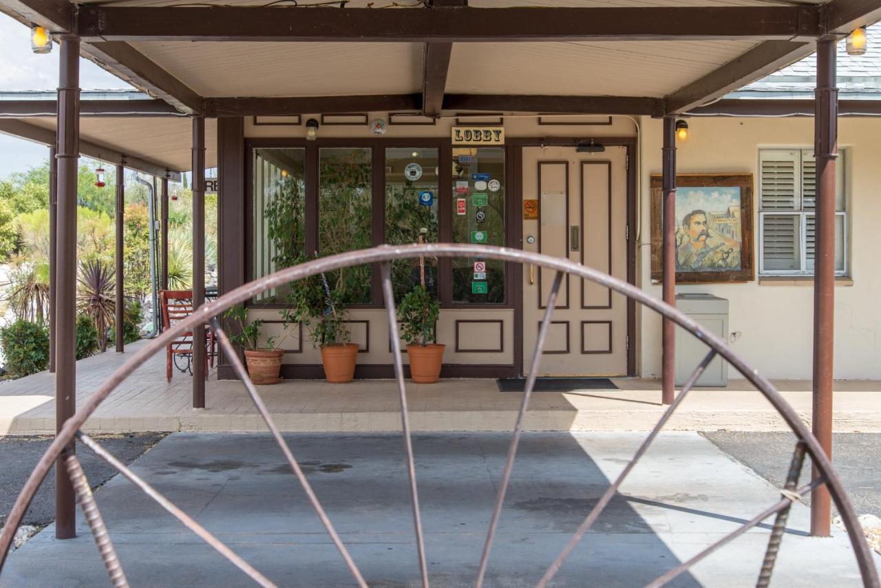 Landmark Lookout Lodge Tombstone Εξωτερικό φωτογραφία